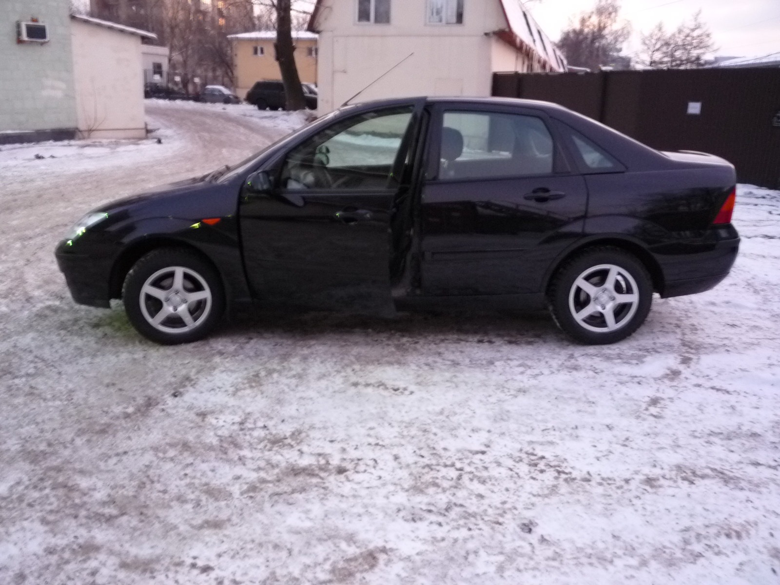 Snow tires for 2001 ford focus #5